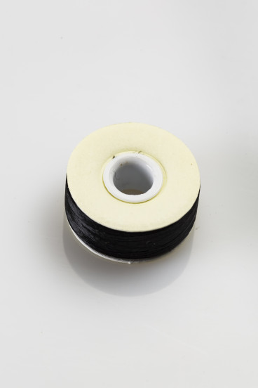 Fil de canette prébobiné avec support carton