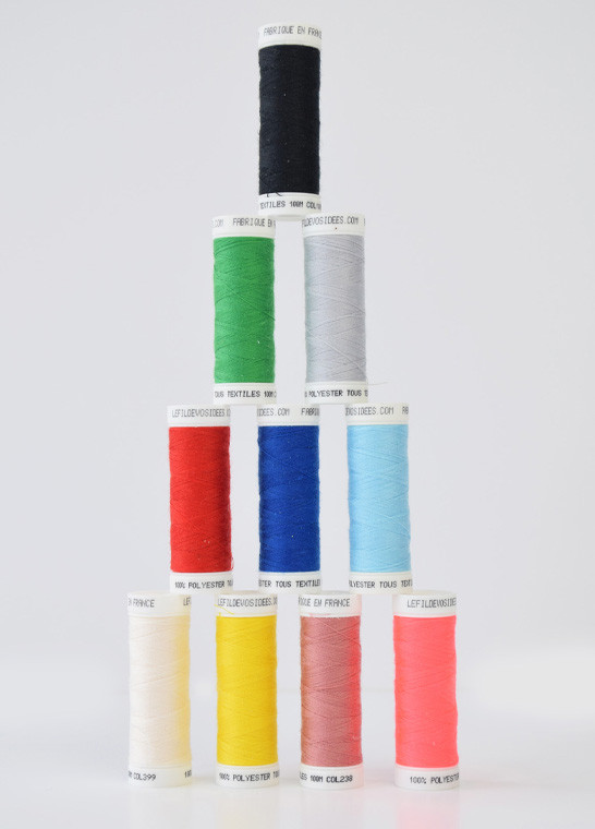Assortiment de 10 bobines polyester TOUS TEXTILES