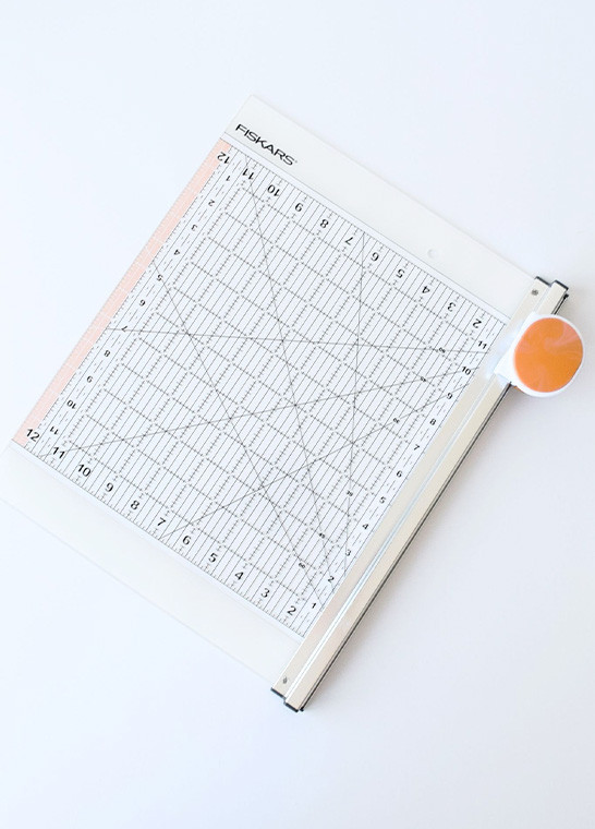 Combiné cutter rotatif - Règle 12\" x 12\" FISKARS | Le Fil de vos Idées