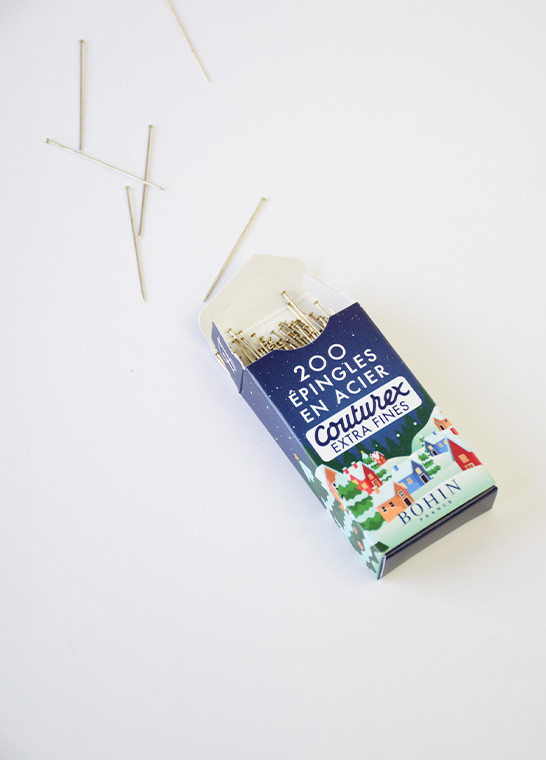 Epingles Couturex extra-fines Noël bleu marine BOHIN | Le Fil de vos Idées
