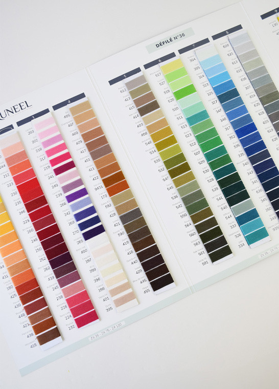 Nuancier DÉFILÉ - fils à coudre confection - Bruneel BRUNEEL | Le Fil de vos Idées