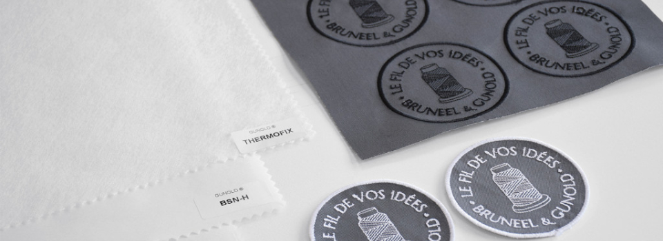 Comment fixer un écusson brodé : guide complet des 3 meilleures techniques